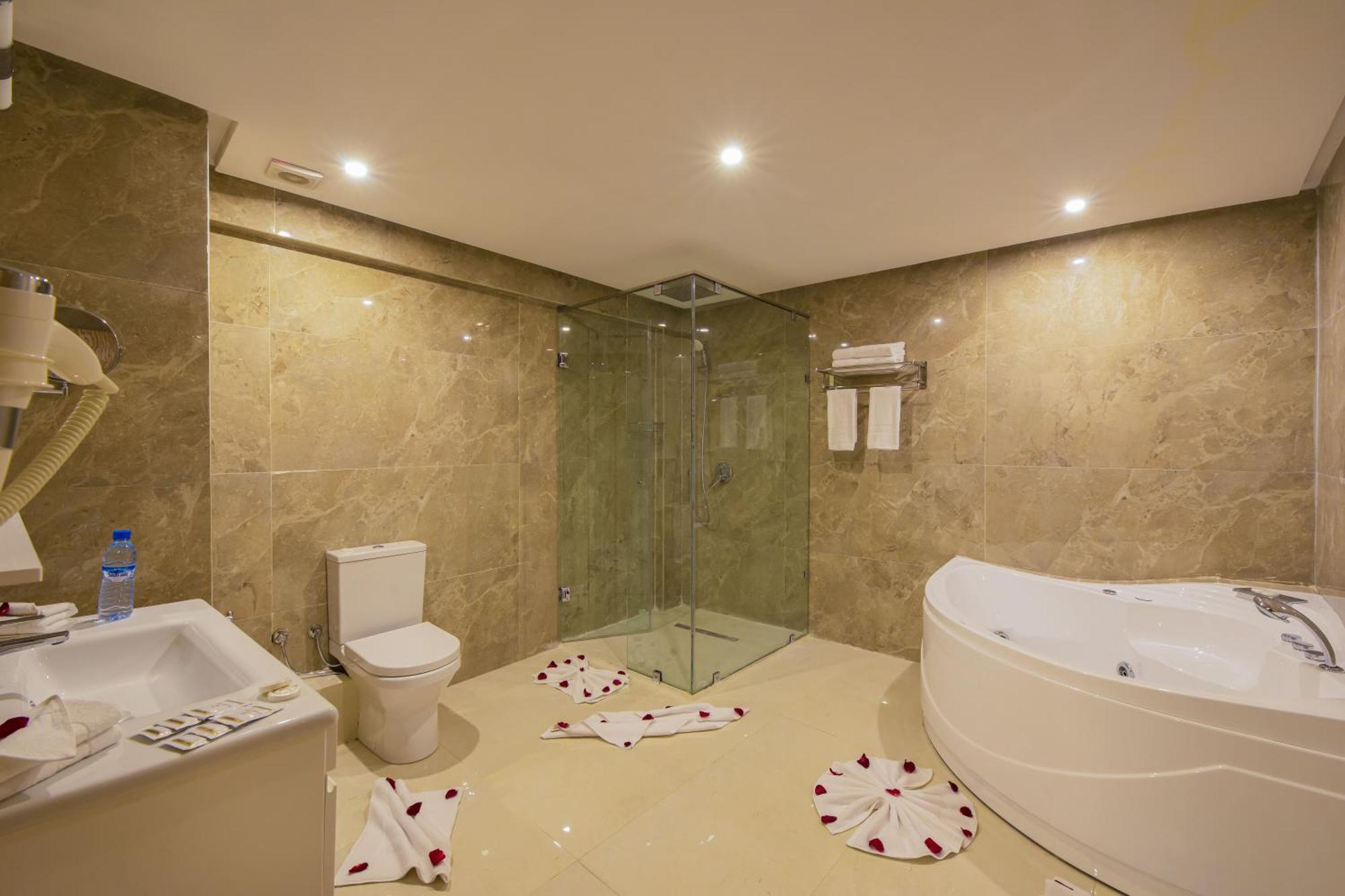 Suite Hot Tub